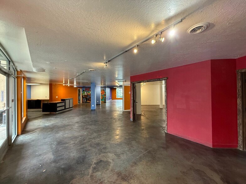 641 W North Temple, Salt Lake City, UT for lease - Lobby - Image 2 of 10
