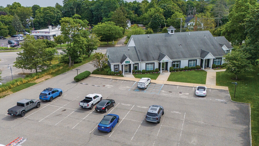 97 N Sea Rd, Southampton, NY à vendre - Photo du bâtiment - Image 1 de 5