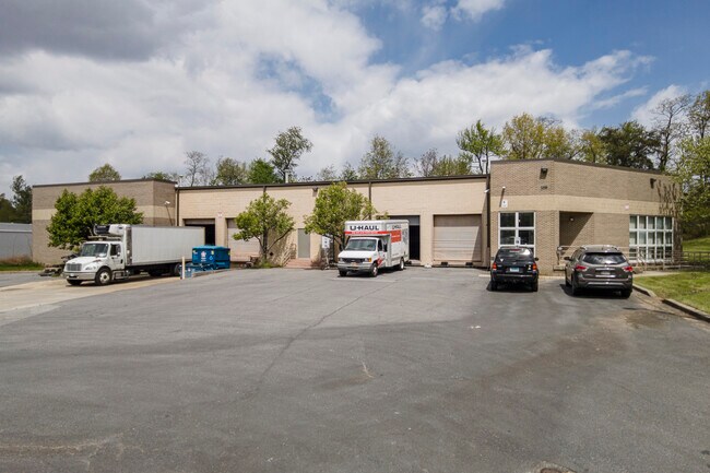 Plus de détails pour 5200 Lawrence Pl, Hyattsville, MD - Industriel à vendre