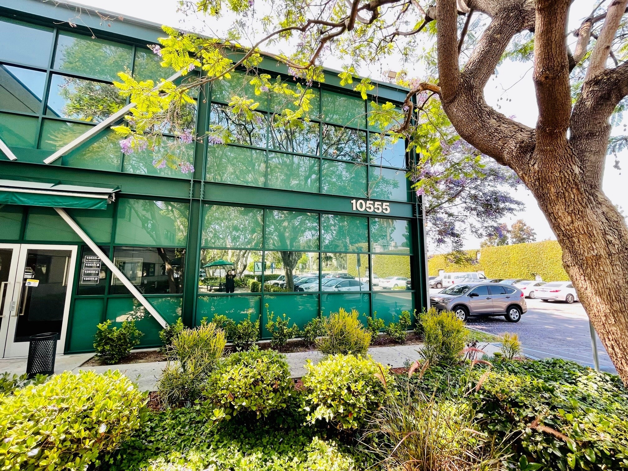 10549-10555 Jefferson Blvd, Culver City, CA for lease Primary Photo- Image 1 of 60