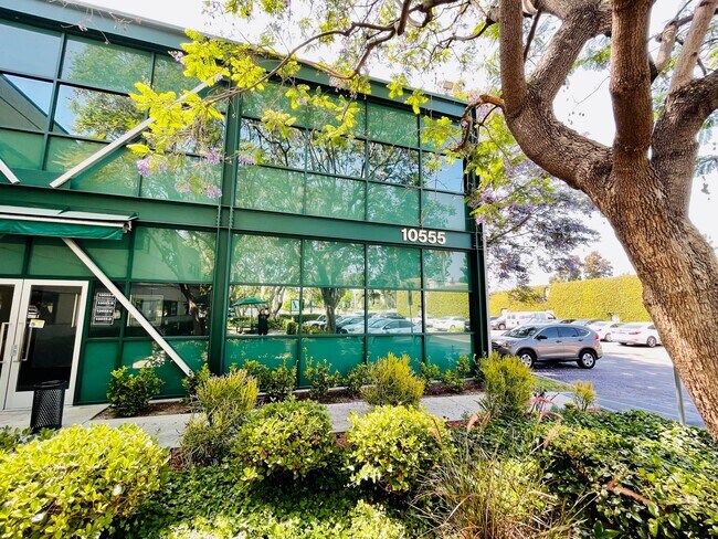 Plus de détails pour 10549-10555 Jefferson Blvd, Culver City, CA - Bureau à louer