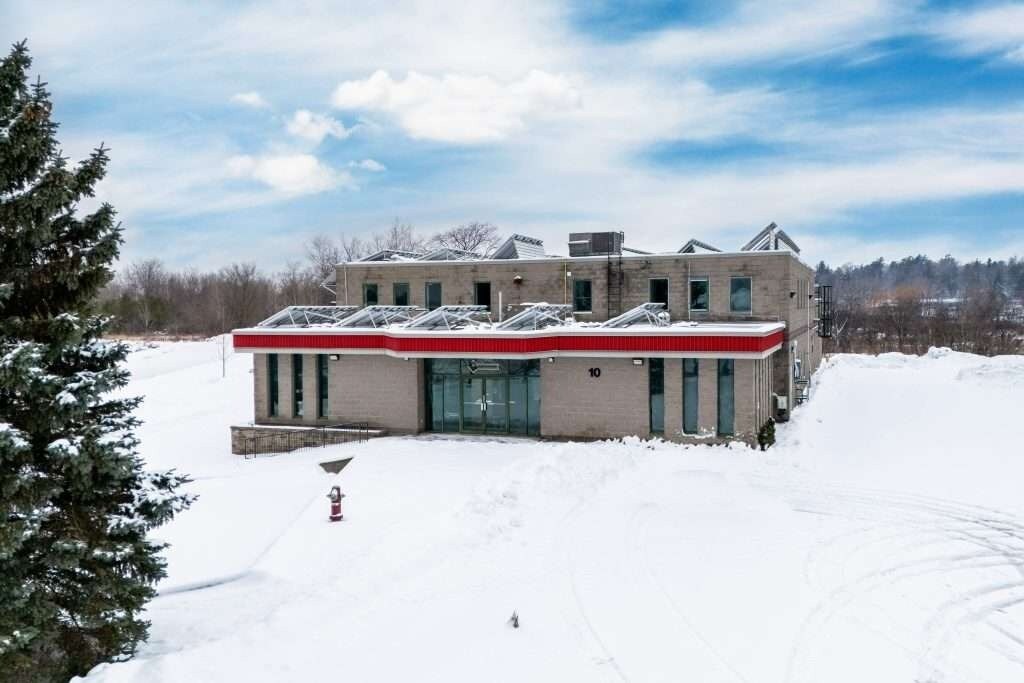 10 Binnington Crt, Kingston, ON à vendre Photo du bâtiment- Image 1 de 31