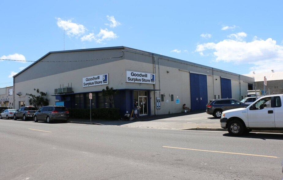 1366 Kaumualii St, Honolulu, HI à louer - Photo du bâtiment - Image 2 de 4