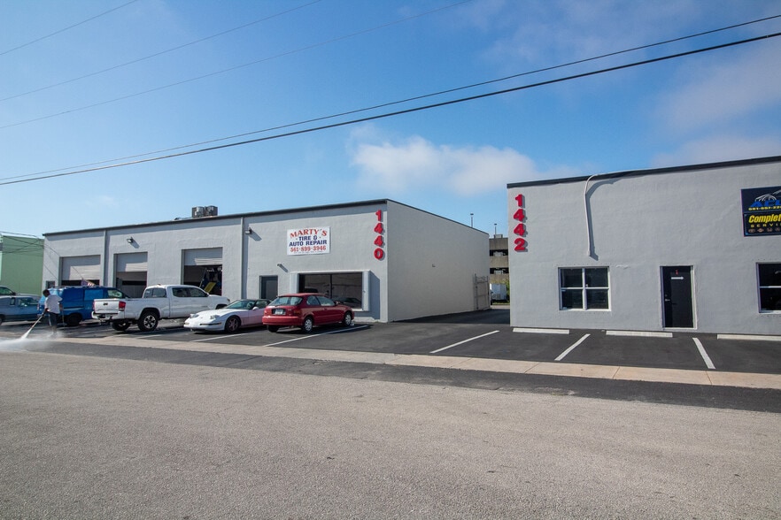 1440 10th Ct, Lake Park, FL for lease - Building Photo - Image 2 of 13