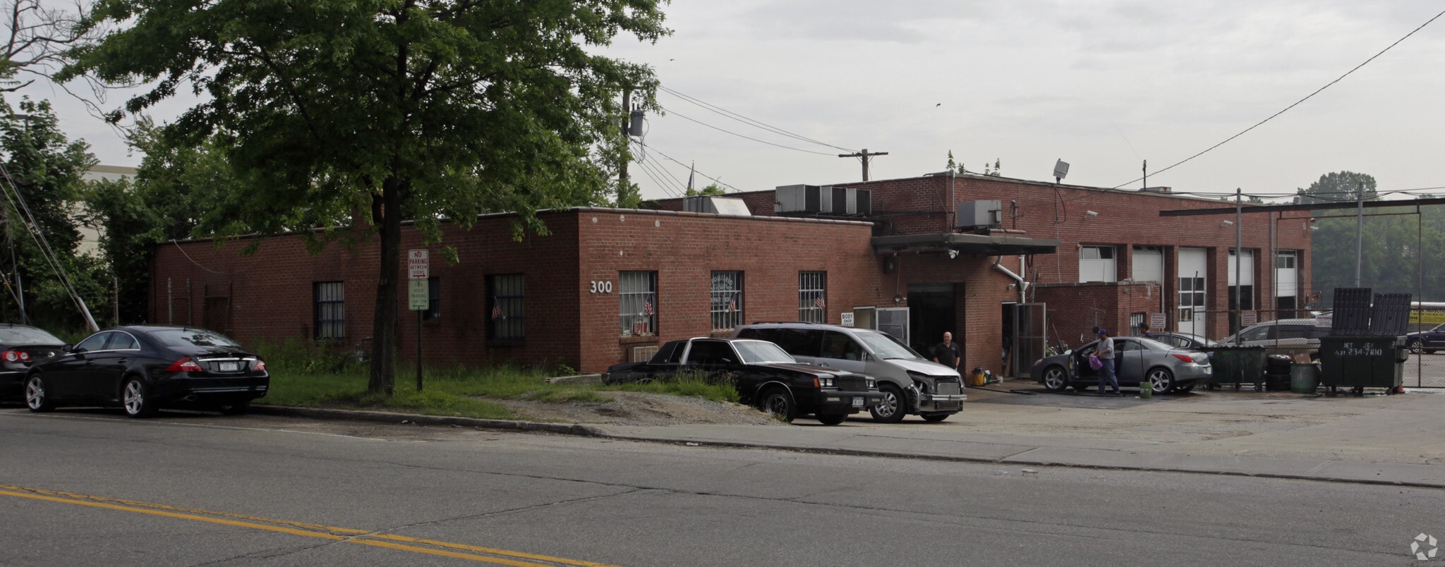300 E Shore Rd, Great Neck, NY for lease Primary Photo- Image 1 of 4