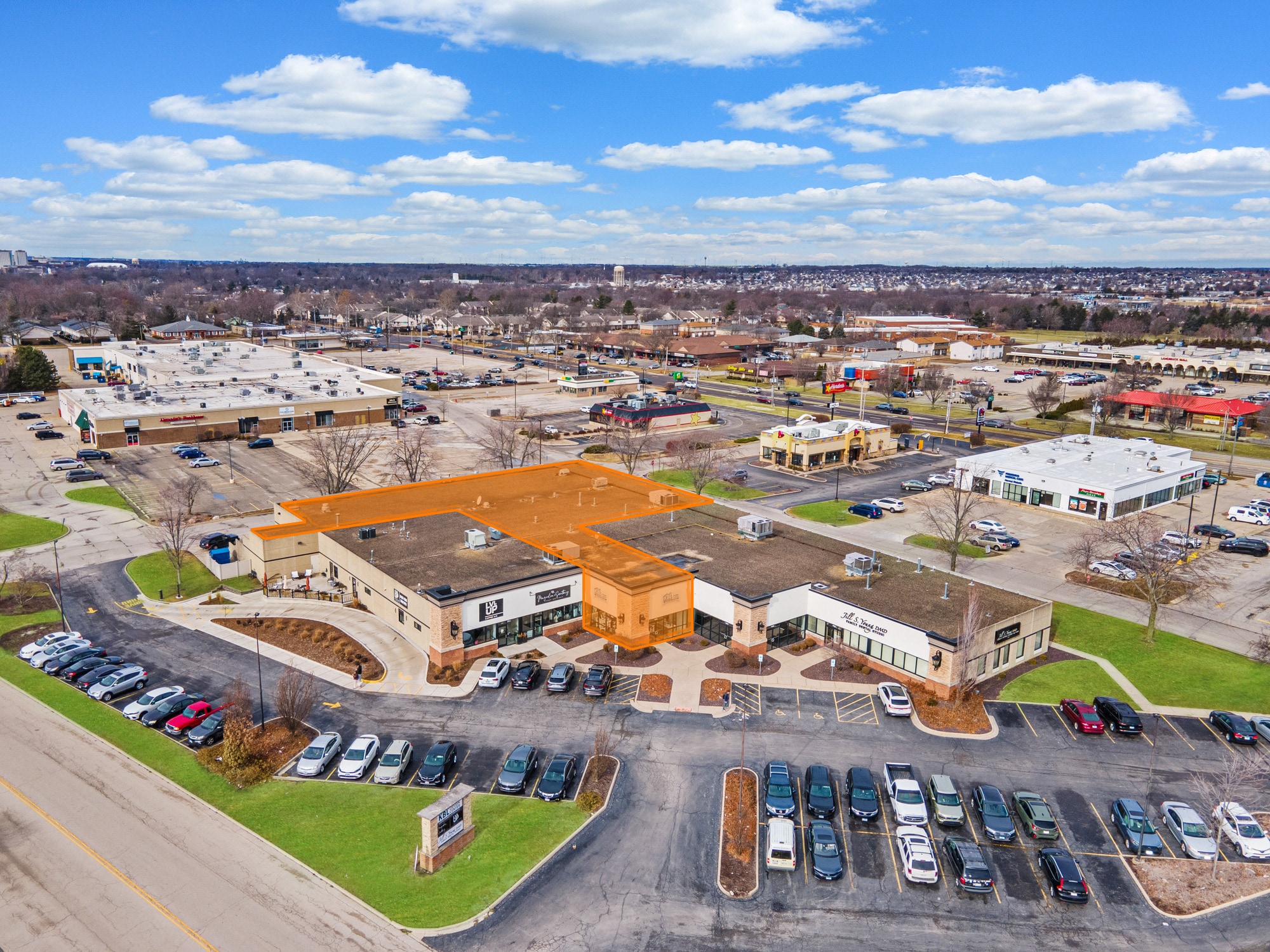 107 Mall Dr, Normal, IL for lease Primary Photo- Image 1 of 7