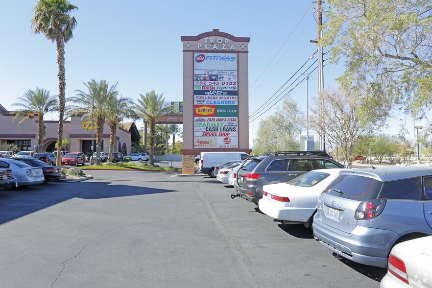 4985 W Tropicana Ave, Las Vegas, NV à vendre - Photo du bâtiment - Image 3 de 5