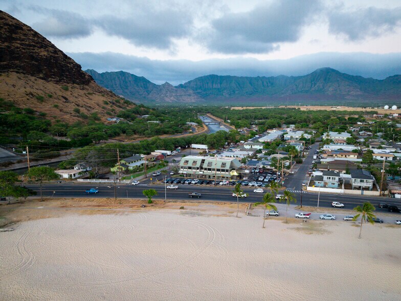 87-060 Farrington Hwy, Waianae, HI à vendre - Photo du bâtiment - Image 3 de 10