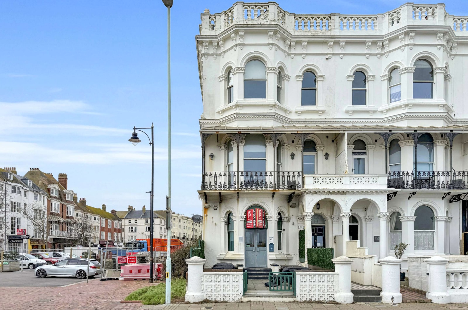 42 Marine Parade, Worthing for lease Primary Photo- Image 1 of 3
