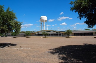 More details for 630 W Pleasant Run Rd, Lancaster, TX - Retail for Lease