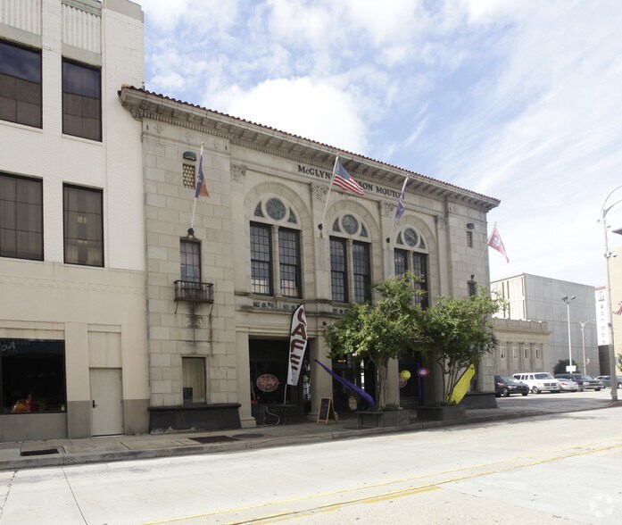 340 Florida St, Baton Rouge, LA à louer - Photo du bâtiment - Image 2 de 9