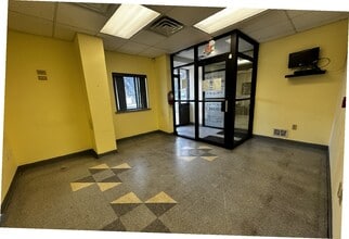 449-451 Avenue C, Bayonne, NJ à louer Photo intérieure- Image 2 de 6