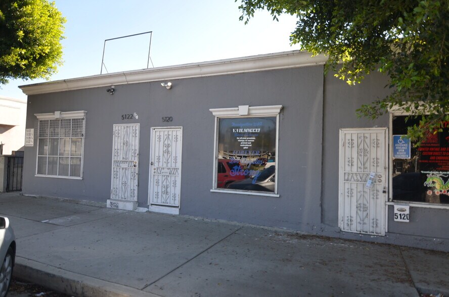 5120 Huntington Dr S, Los Angeles, CA à louer - Photo du bâtiment - Image 2 de 19