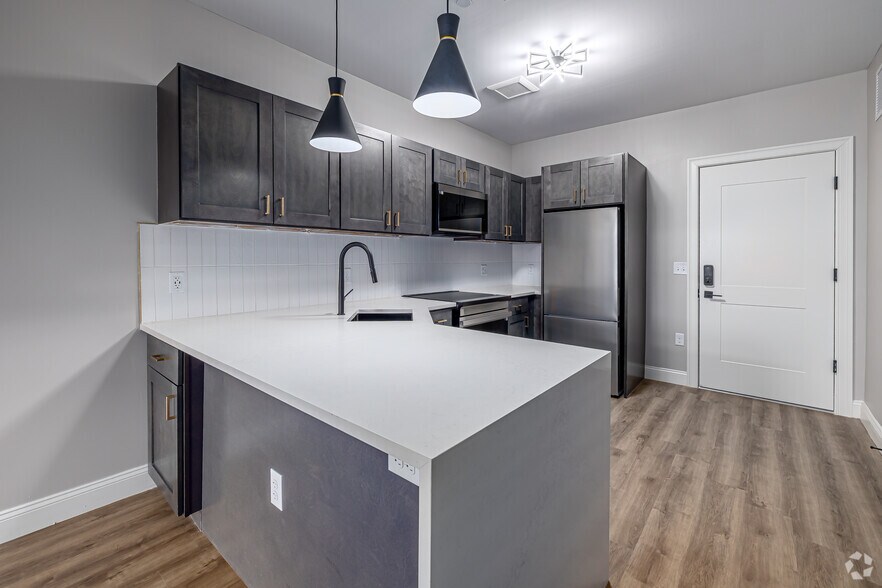 920-924 Farmington Ave, West Hartford, CT à louer - Photo intérieure - Image 2 de 23