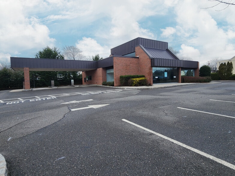 555 Warren Ave, Spring Lake Heights, NJ à louer - Photo du bâtiment - Image 2 de 3