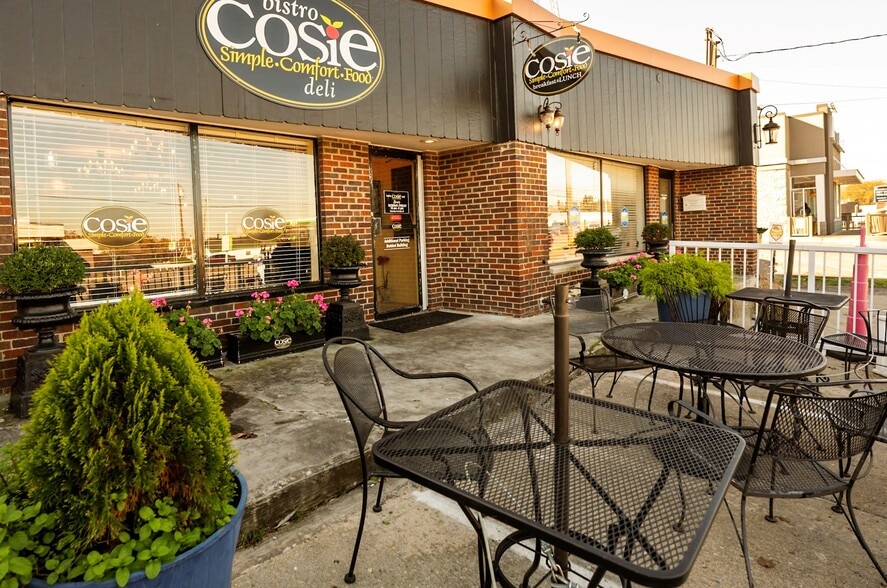 911 W North Bend Rd, Cincinnati, OH for sale - Building Photo - Image 1 of 5