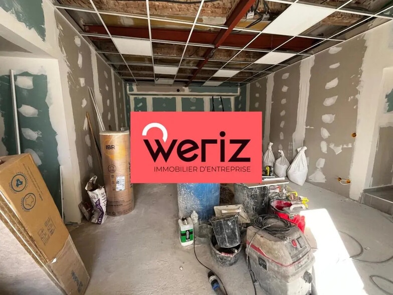 Flex in Marseille for lease - Building Photo - Image 2 of 4