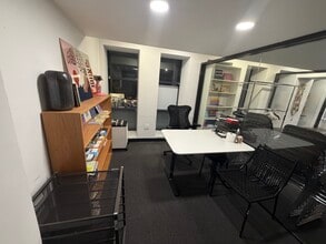 25-15 Steinway St, Astoria, NY for lease Interior Photo- Image 1 of 4