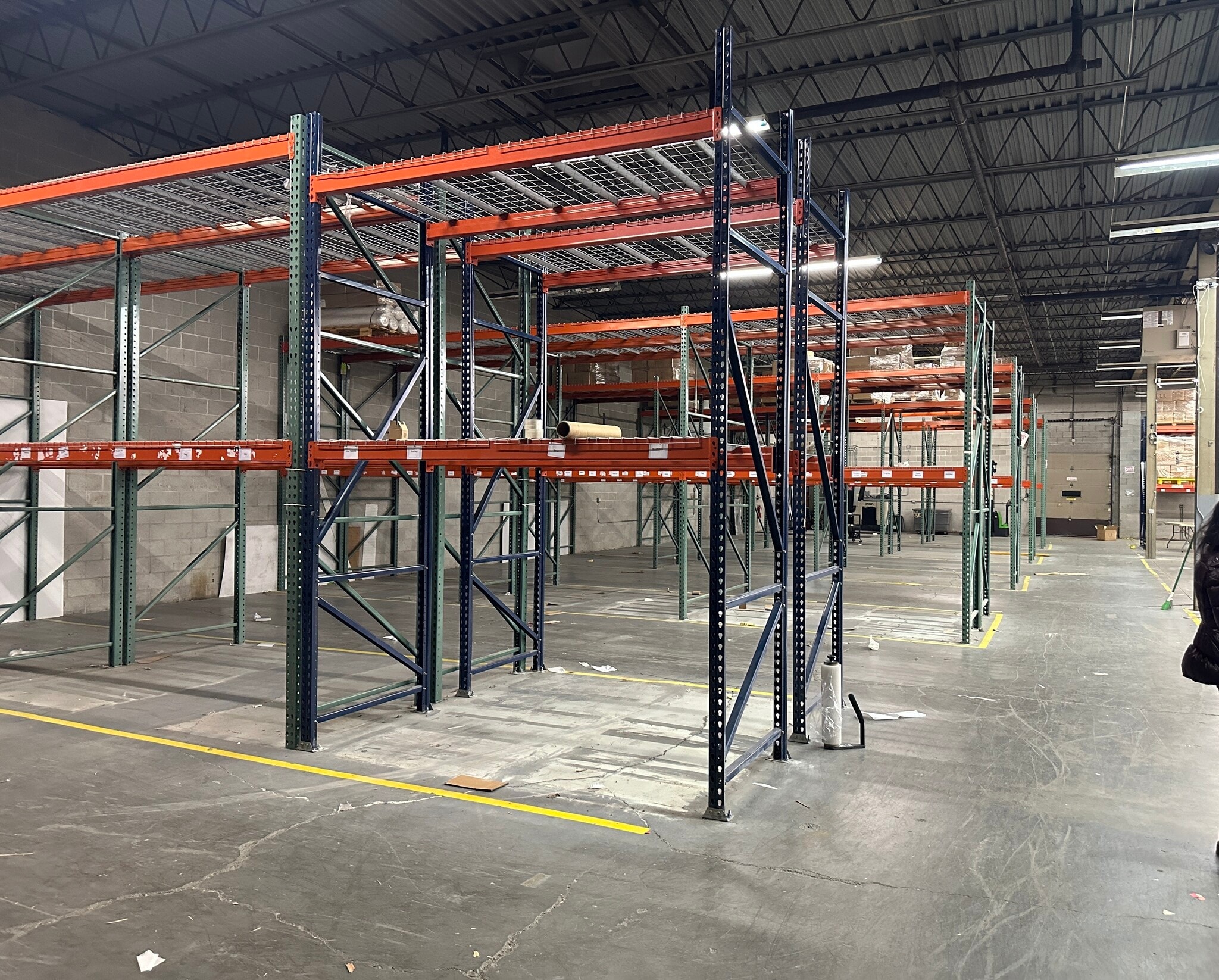 333 W Hintz Rd, Wheeling, IL for lease Primary Photo- Image 1 of 21