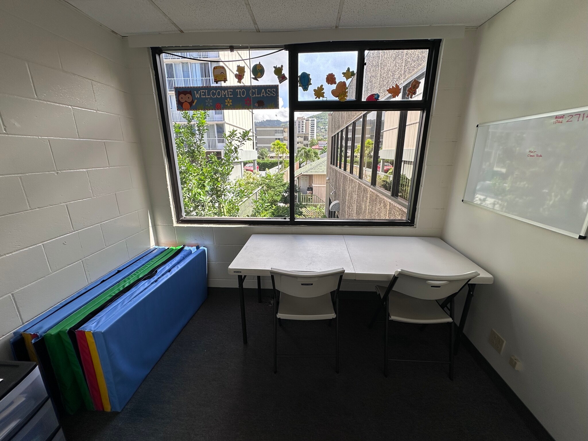 1210 Artesian St, Honolulu, HI for lease Interior Photo- Image 1 of 6