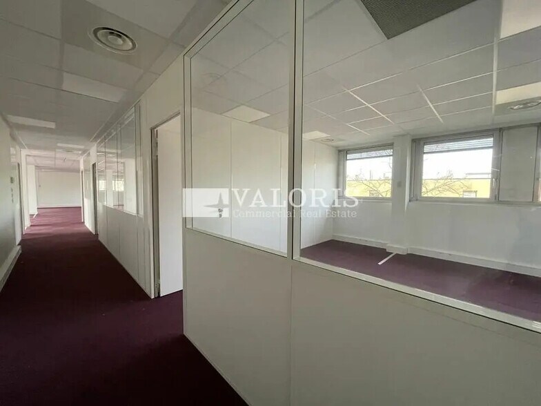 Bureau dans Bron à louer - Photo intérieure - Image 2 de 6