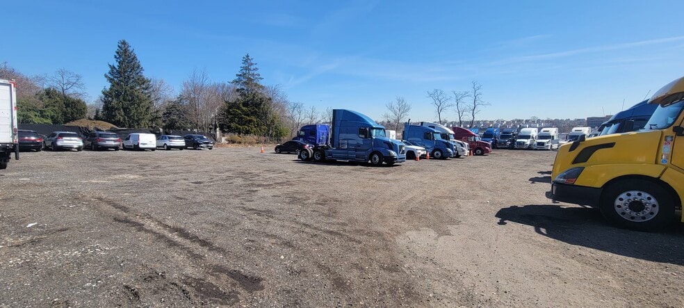 2-8 Ogden St, Newark, NJ à louer - Photo du bâtiment - Image 1 de 6