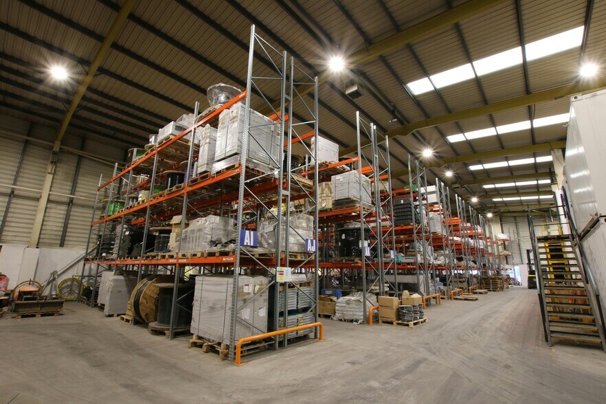 620 Europa Blvd, Warrington à louer - Photo intérieure - Image 3 de 12