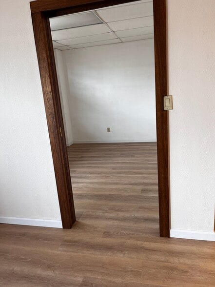 16 Railroad Ave, Hilo, HI for lease - Interior Photo - Image 2 of 7