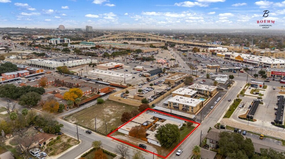 600 Gentleman Rd, Balcones Heights, TX à vendre - Photo du bâtiment - Image 2 de 18
