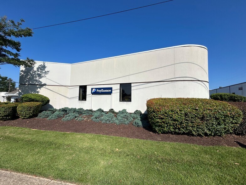 116 S Pleasantburg Dr, Greenville, SC à louer - Photo du bâtiment - Image 2 de 2