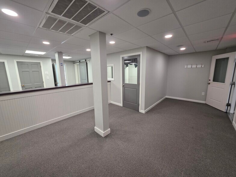 705-709 Milford Rd, Merrimack, NH for lease - Building Photo - Image 2 of 23