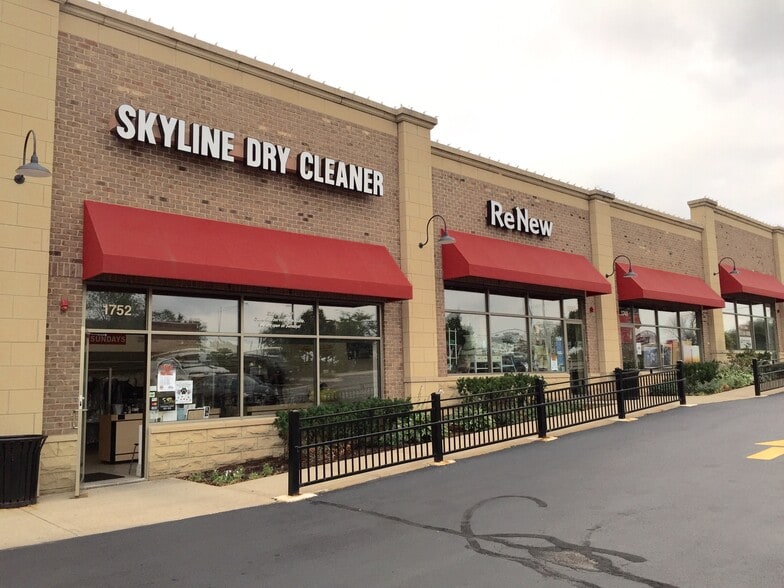 1742-1768 N Milwaukee Ave, Libertyville, IL for lease - Building Photo - Image 3 of 6