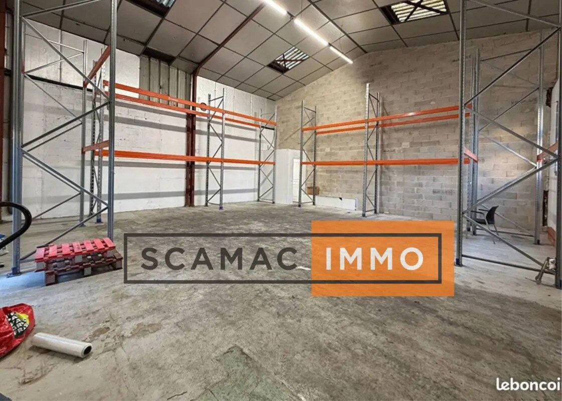 Industrial in Le Thillay for lease Building Photo- Image 1 of 3