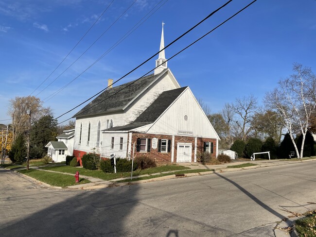 More details for 320 State St, Ripon, WI - Specialty for Sale