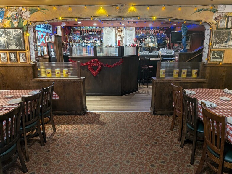 643 Emerson St, Palo Alto, CA à vendre - Photo du bâtiment - Image 3 de 7