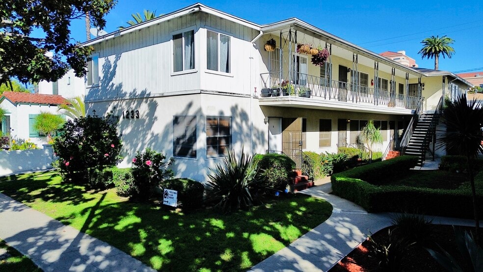 1233 14th St, Santa Monica, CA for sale - Building Photo - Image 2 of 11