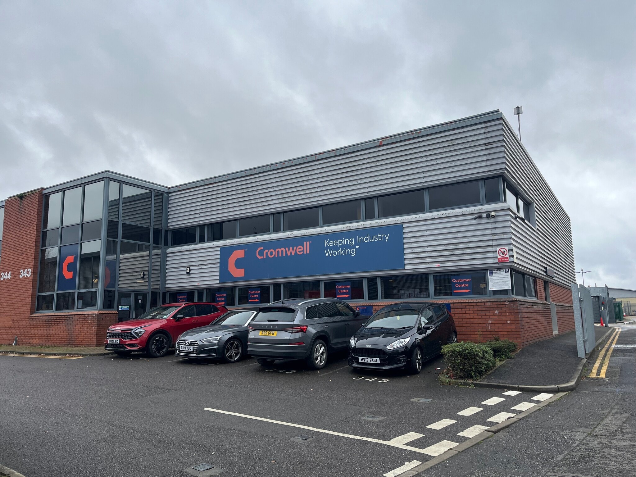 343-350 Edinburgh Ave, Slough for lease Building Photo- Image 1 of 4