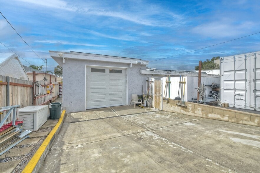 1848 S Escondido Blvd, Escondido, CA for lease - Building Photo - Image 2 of 2