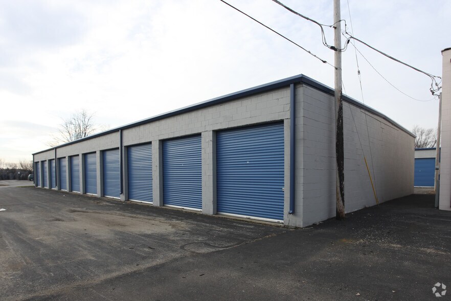4560 Stenstrom Rd, Rockford, IL à vendre - Photo du bâtiment - Image 3 de 3