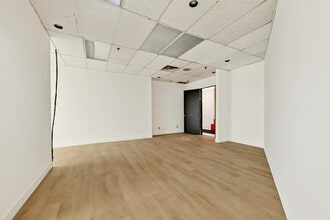 12905 Rue Sherbrooke E, Montréal, QC à louer Photo intérieure- Image 1 de 6