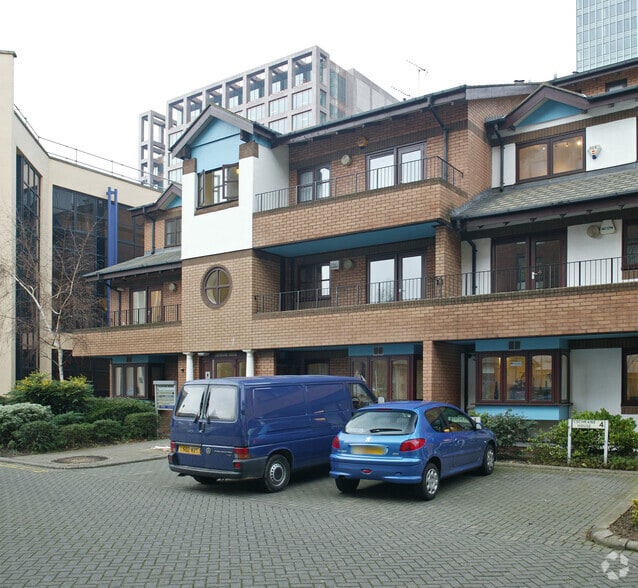 Admirals Way, Londres à louer - Photo du bâtiment - Image 2 de 6