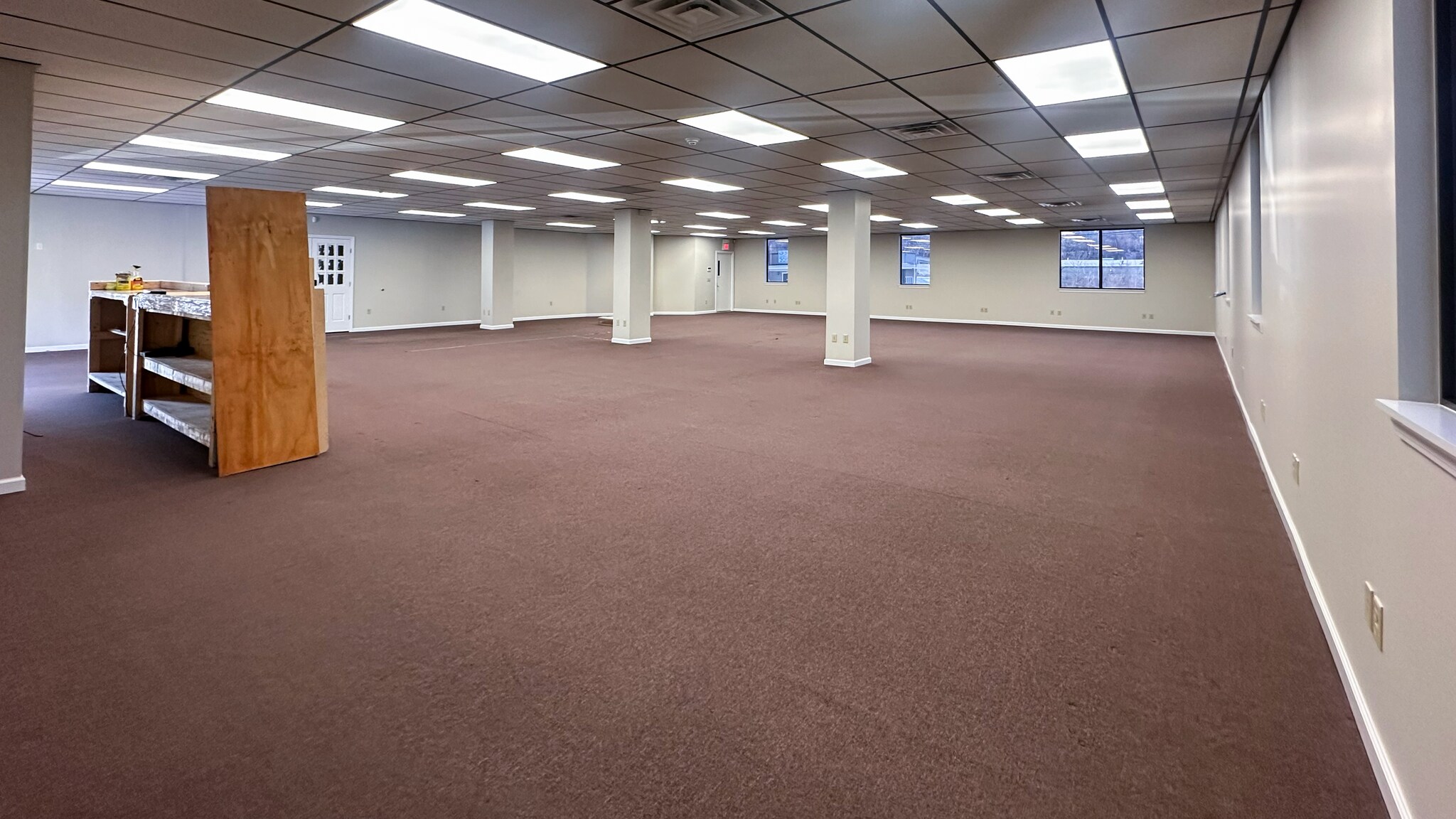 2095 S Main St, Waterbury, CT for lease Interior Photo- Image 1 of 9