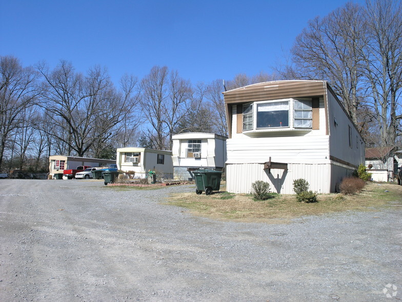 413 Circle Dr, Springfield, TN à vendre - Photo du bâtiment - Image 3 de 8