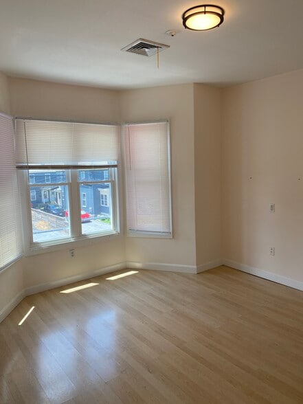 1349 Centre St, Newton, MA for lease - Building Photo - Image 3 of 10