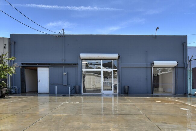 Plus de détails pour 1738-1740 Cordova St, Los Angeles, CA - Local d'activités à louer