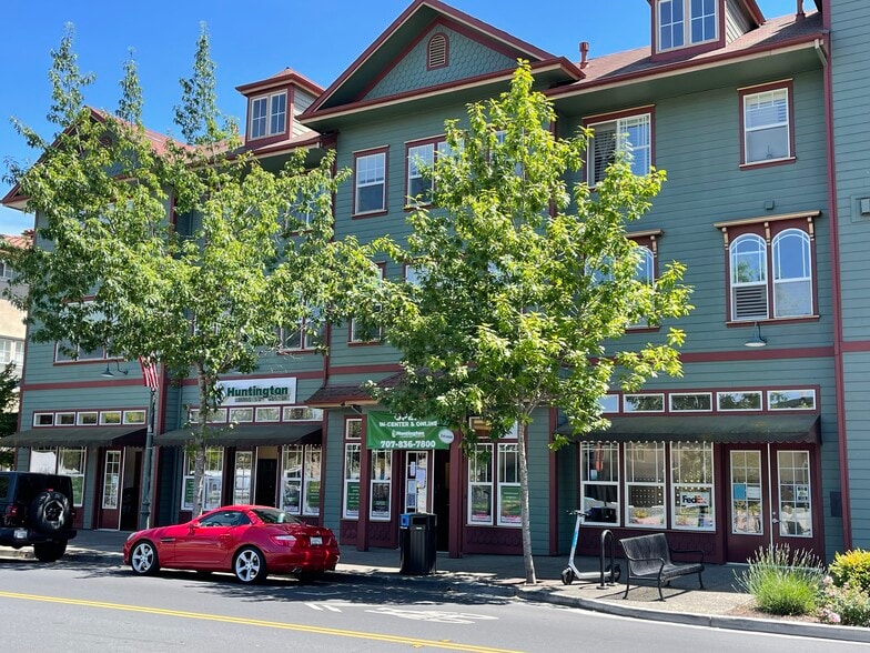 220-220 Windsor River Rd, Windsor, CA for lease - Building Photo - Image 3 of 4