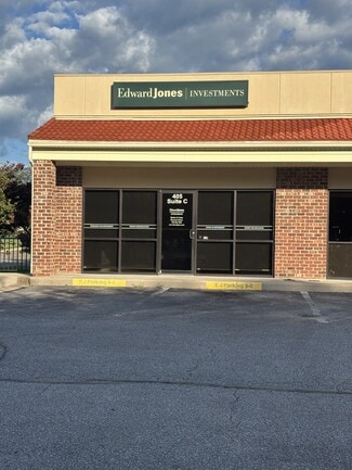 Plus de détails pour 405 N Main St, Gretna, VA - Bureau à louer