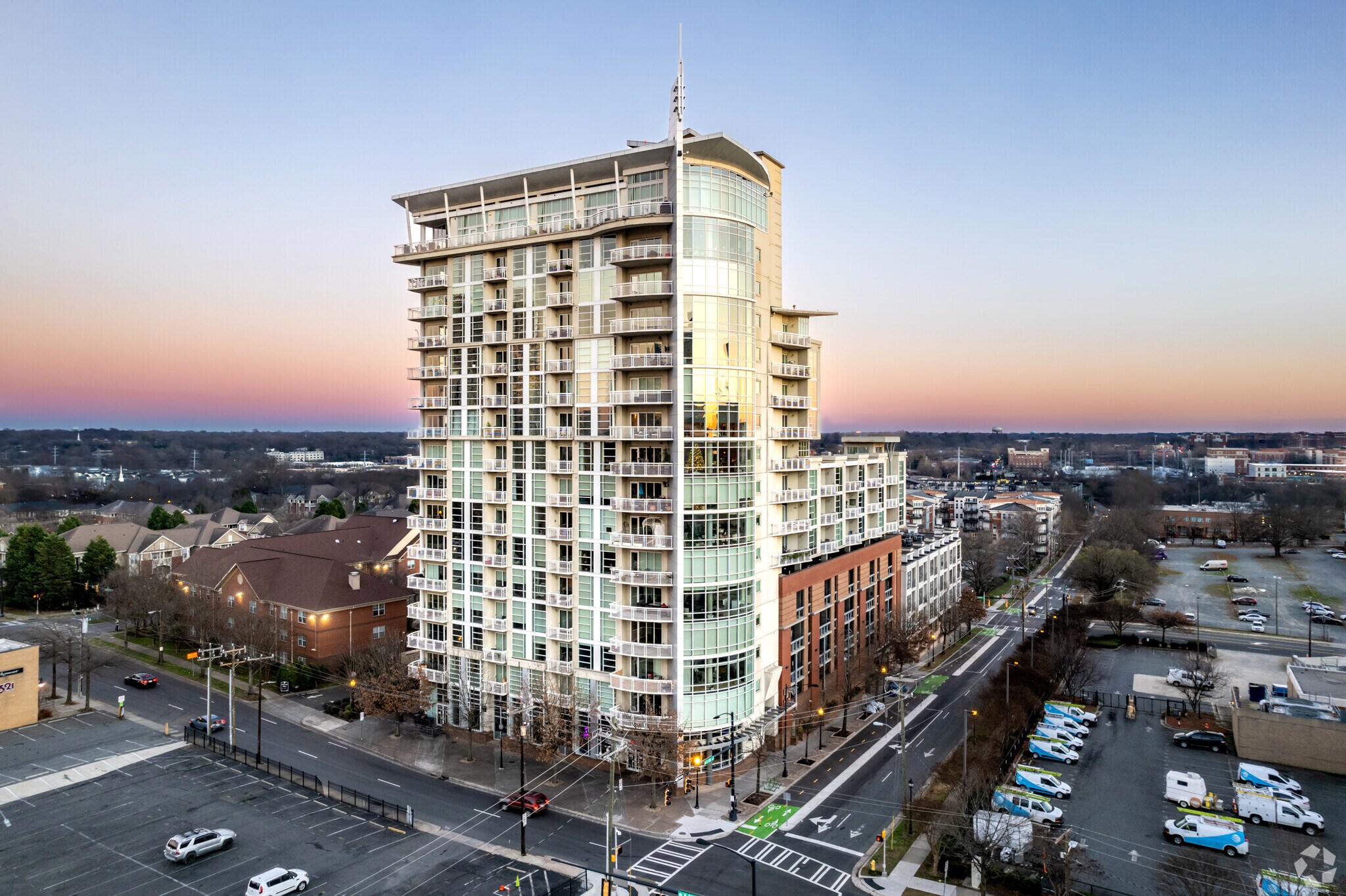 505 E 6th St, Charlotte, NC for sale Primary Photo- Image 1 of 8