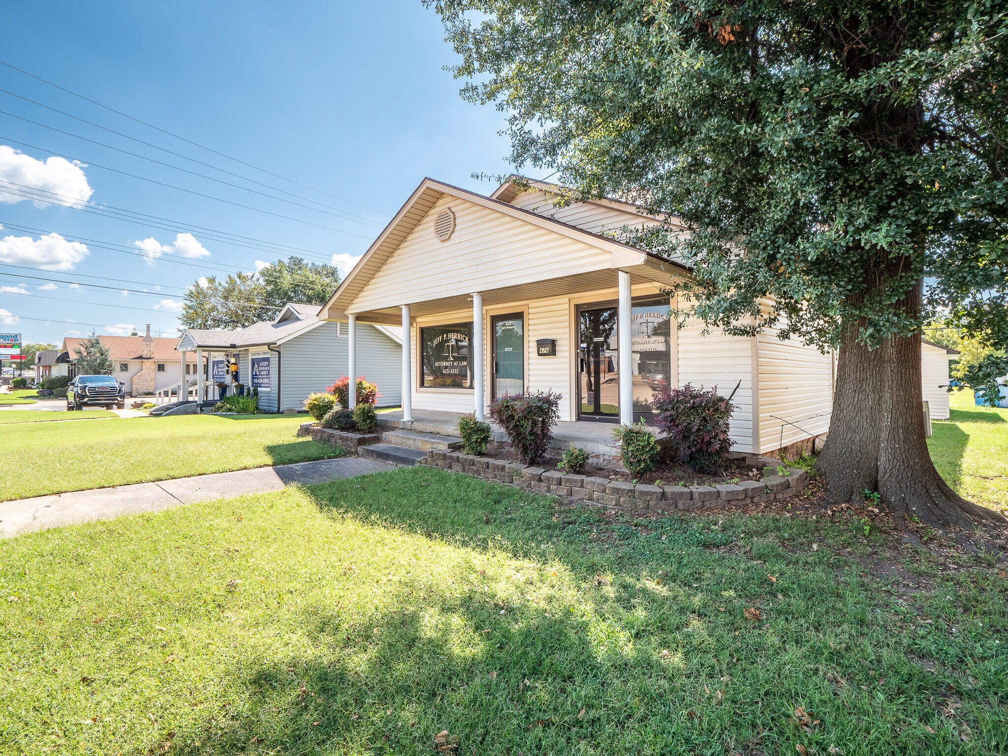 426 E Wyandotte Ave, Mcalester, OK for sale Primary Photo- Image 1 of 24