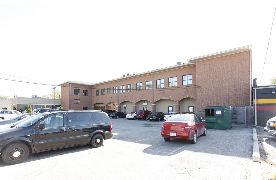 2012-2040 Monroe St, Dearborn, MI à louer - Photo du bâtiment - Image 2 de 36